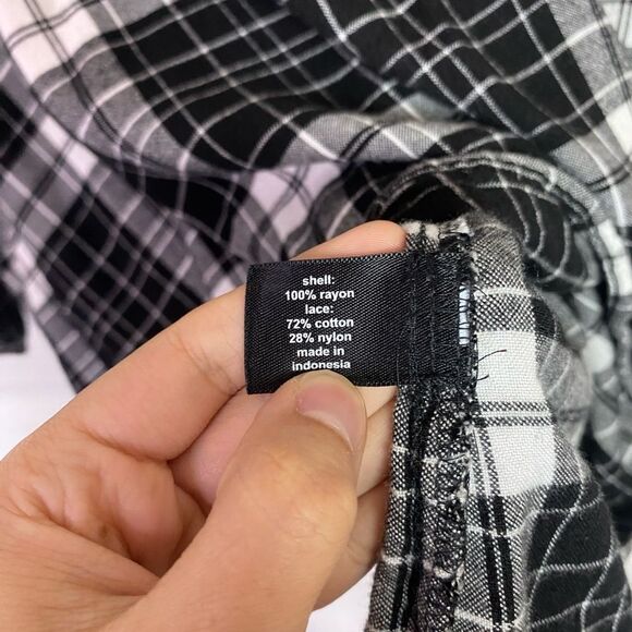 Cottagecore Style Blouse Black and White Plaid Lace Accents, lightweight  22/24 - Picture 9 of 9